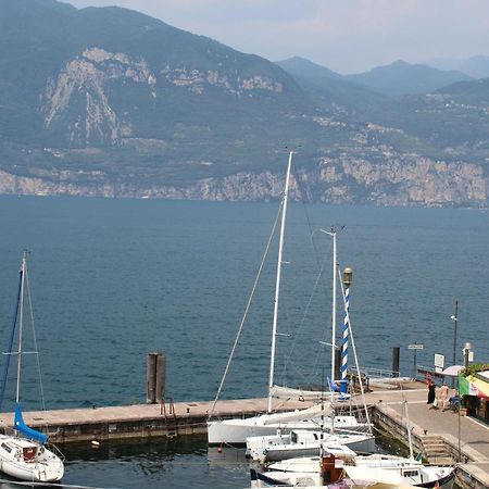 Hotel Danieli La Castellana Lago Di Garda ブレンゾーネ エクステリア 写真