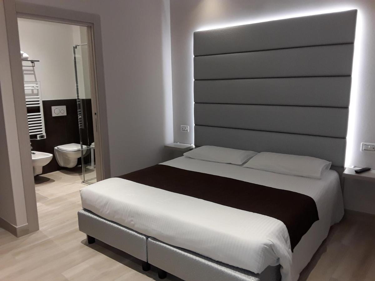 Hotel Danieli La Castellana Lago Di Garda ブレンゾーネ エクステリア 写真