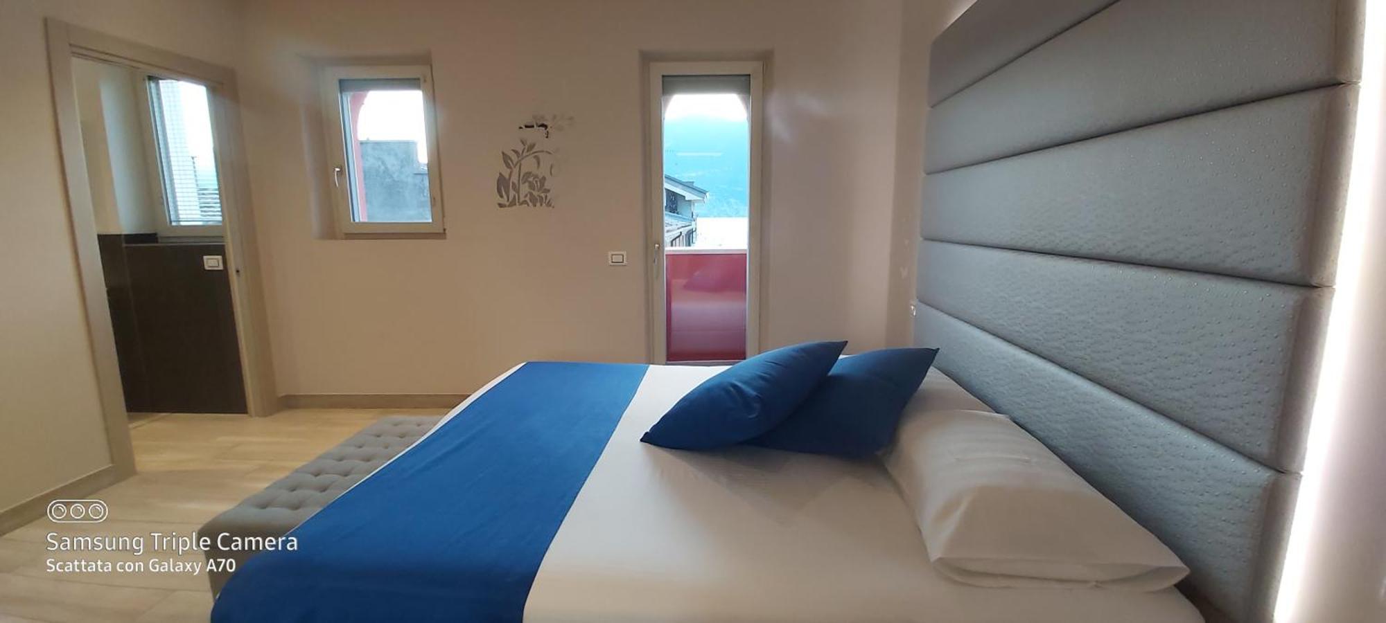 Hotel Danieli La Castellana Lago Di Garda ブレンゾーネ エクステリア 写真