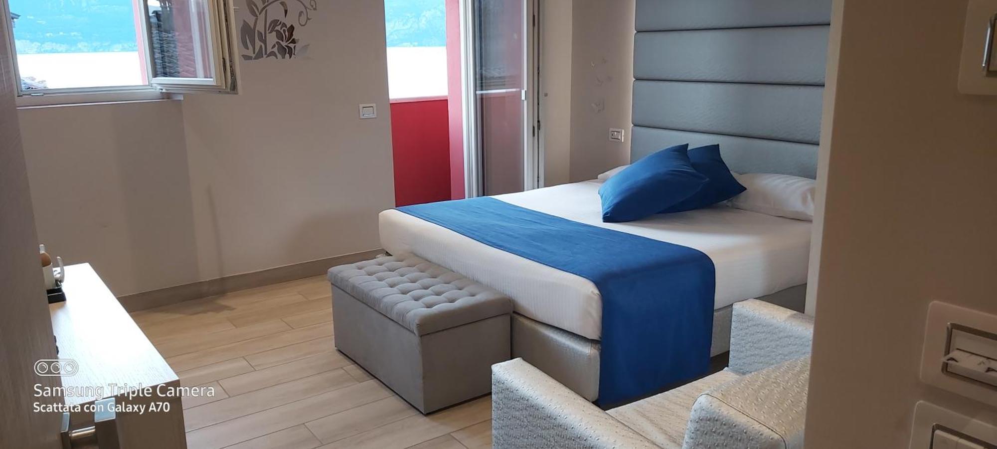 Hotel Danieli La Castellana Lago Di Garda ブレンゾーネ エクステリア 写真