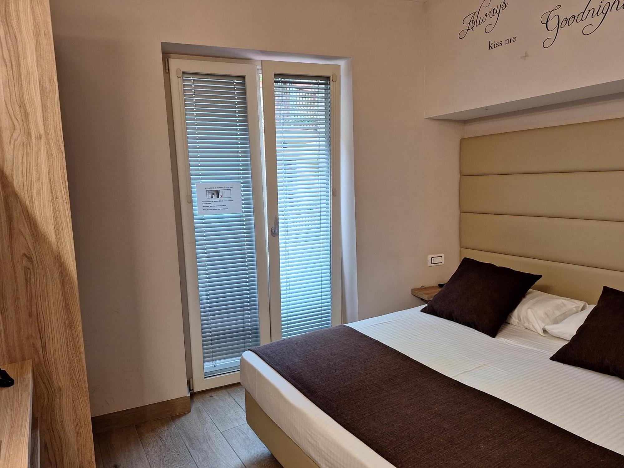 Hotel Danieli La Castellana Lago Di Garda ブレンゾーネ エクステリア 写真